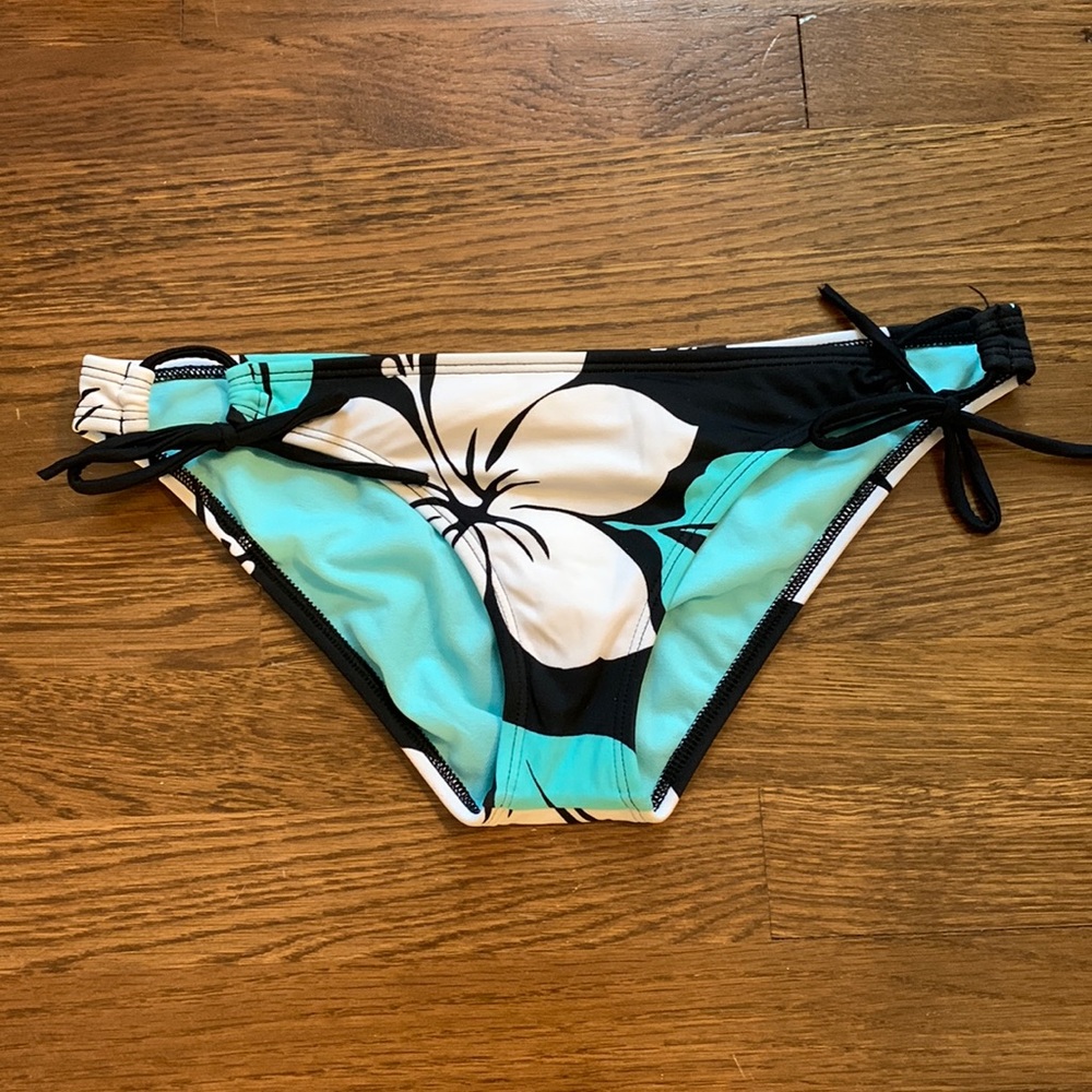 Floral bikini bottoms